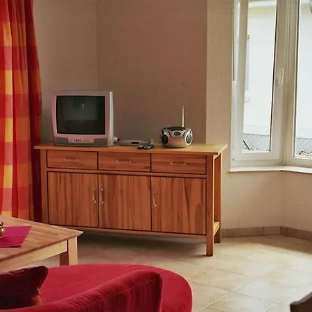 Апартаменты Ferienhaus, An Den Boddenwiesen 36, *