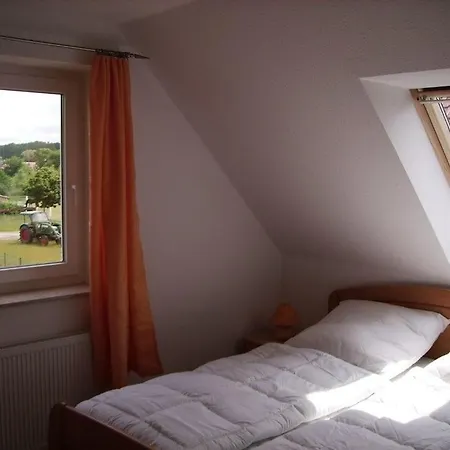 Апартаменты Ferienhaus, An Den Boddenwiesen 36,