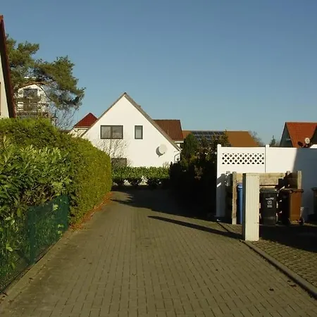 Апартаменты Ferienhaus, An Den Boddenwiesen 36, *