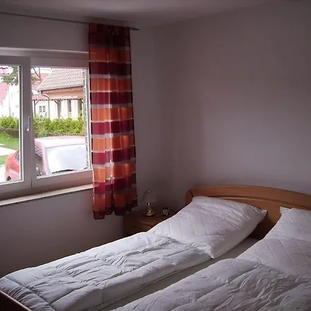 Ferienhaus, An Den Boddenwiesen 36, * Глове